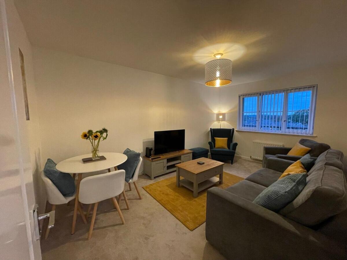 2 Bedroom Luxury Flat In Quiet Village Of Bishopton Bishopton  Luaran gambar