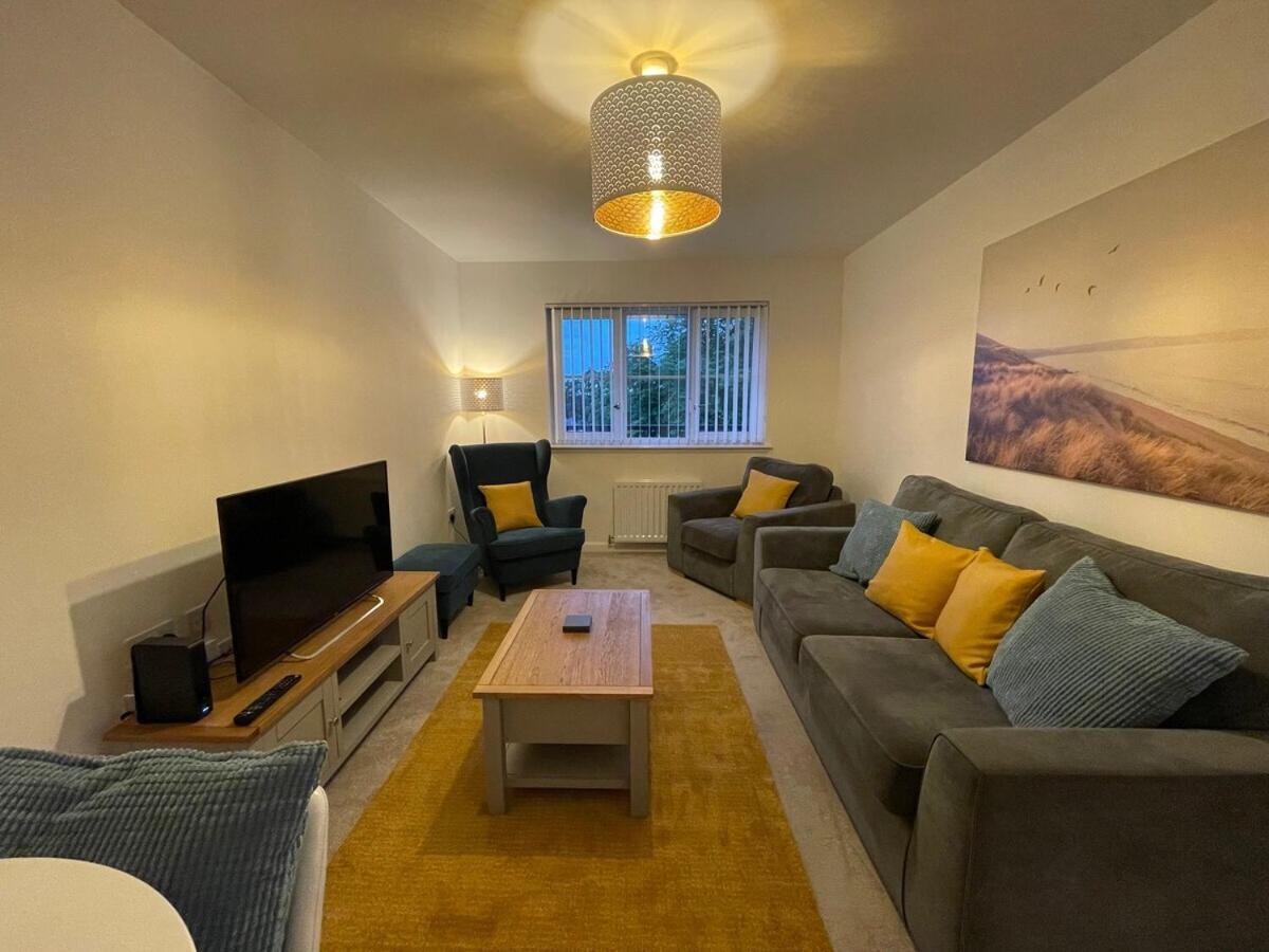 2 Bedroom Luxury Flat In Quiet Village Of Bishopton Bishopton  Luaran gambar