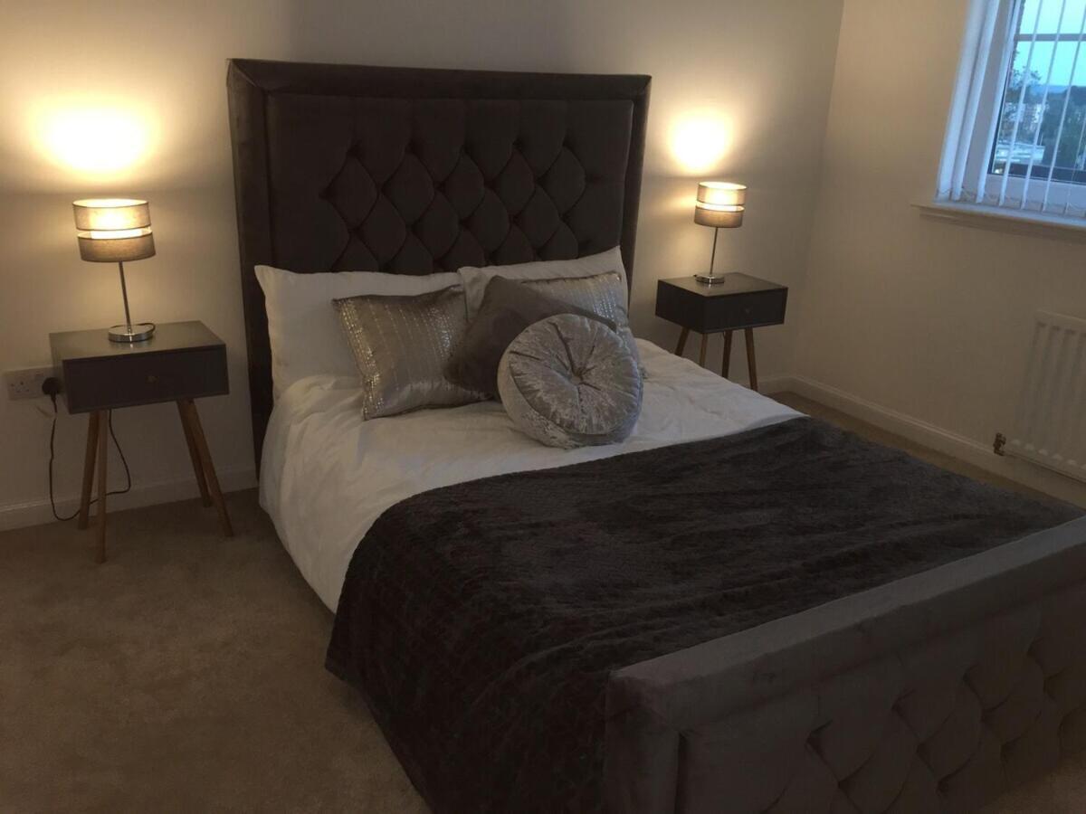 2 Bedroom Luxury Flat In Quiet Village Of Bishopton Bishopton  Luaran gambar